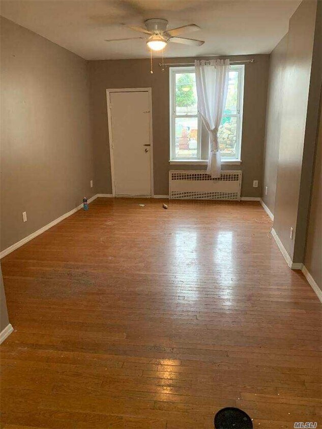 Foto principal - 86-37 120th St