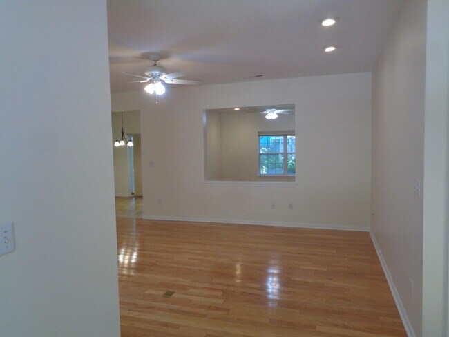Building Photo - 3604 Woods Edge Rd