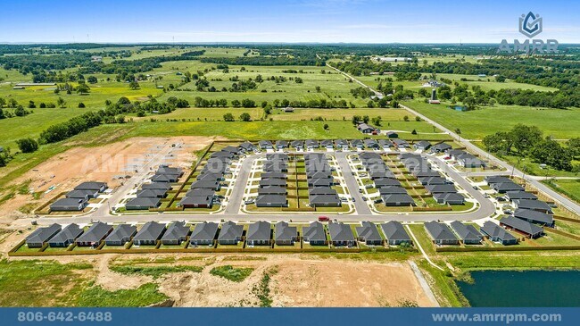 Building Photo - Charming 3-Bedroom House – Your Dream Home...