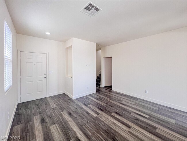 Foto del edificio - 8913 Kingswood Dr