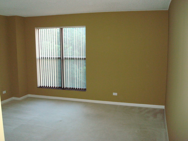 Building Photo - 511 Aurora Ave