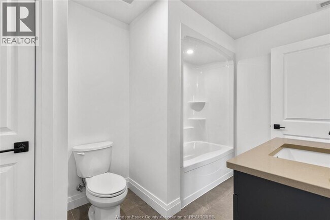 Photo du bâtiment - 3817 Howard Ave