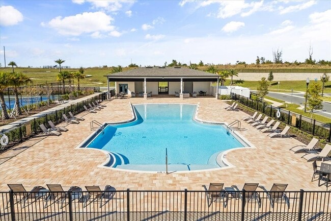 Foto del edificio - 16496 Silver Brook Wy