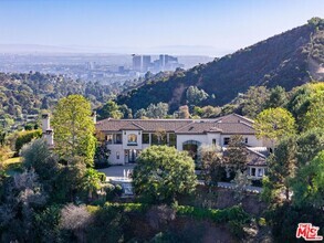 Building Photo - 8 Beverly Ridge Terrace