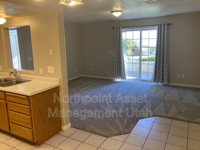 Foto del edificio - 1243 W 1480 N St