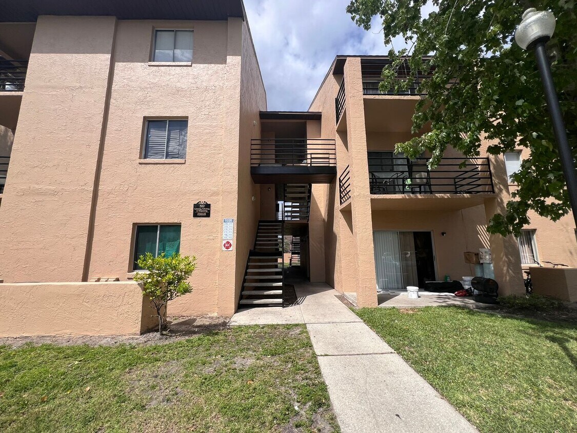 5226 Via Hacienda Cir, Orlando, FL 32839 House Rental in Orlando, FL