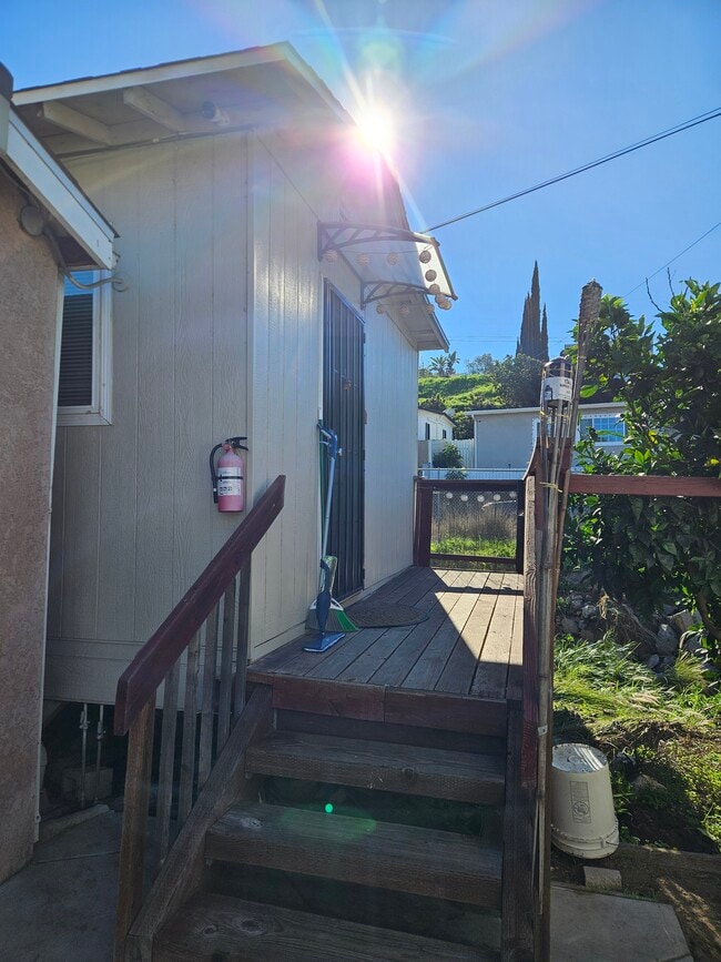 Foto del edificio - 7055 University Ave