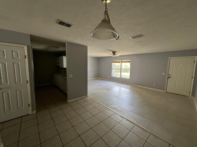 Foto del edificio - 1091 N Lion Cub Point