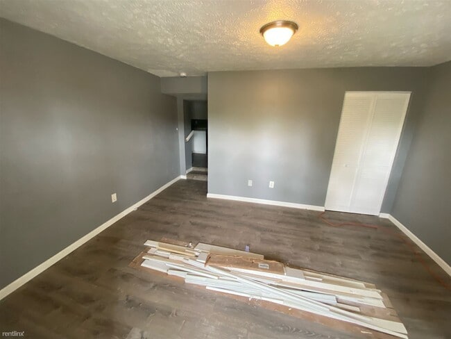 Building Photo - 4 br, 1 bath Duplex - 169 Union Street A