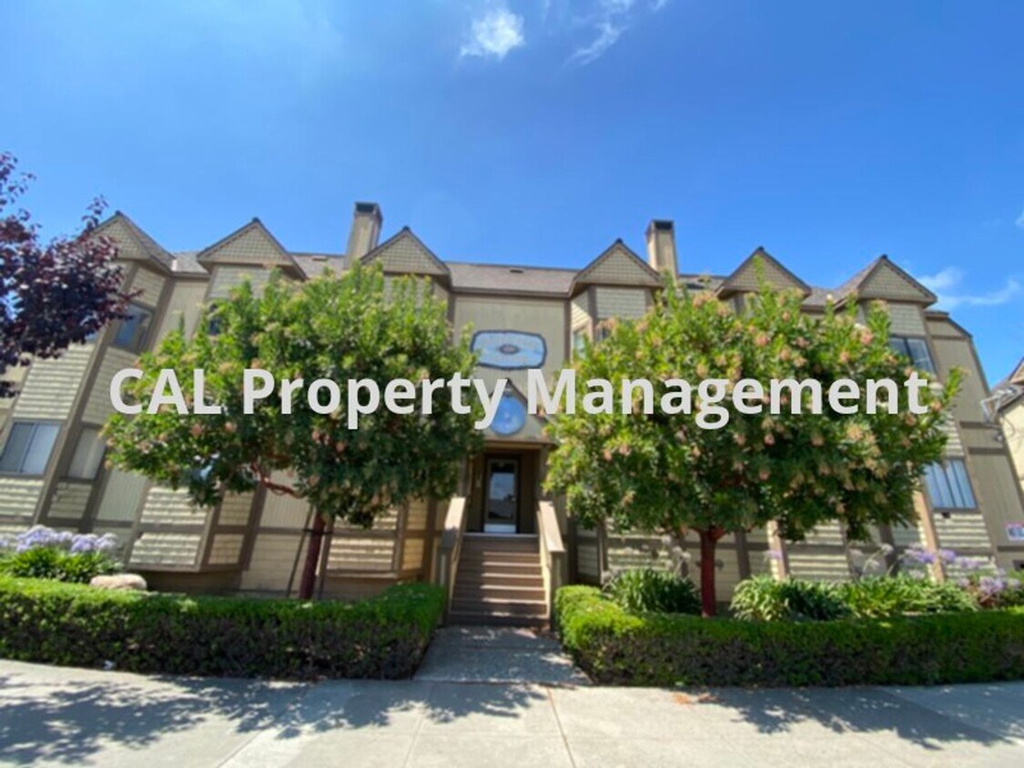 Foto principal - Steinbeck Flats in Salinas, CA!