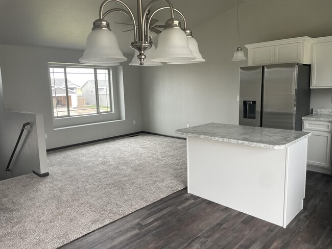 Building Photo - 408 Yelner Dr