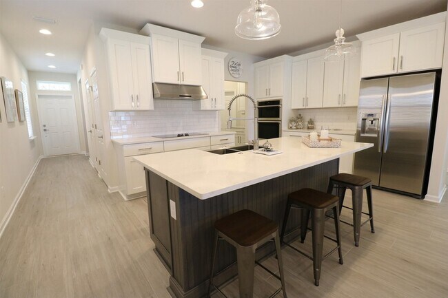 Foto del edificio - 827 E Watson Rd