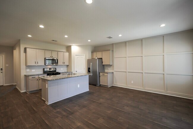 Building Photo - 20241 Portbec Dr