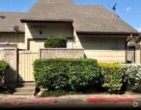 Building Photo - 12634 Newbrook Dr