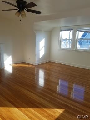 Foto del edificio - 262 E Union Blvd
