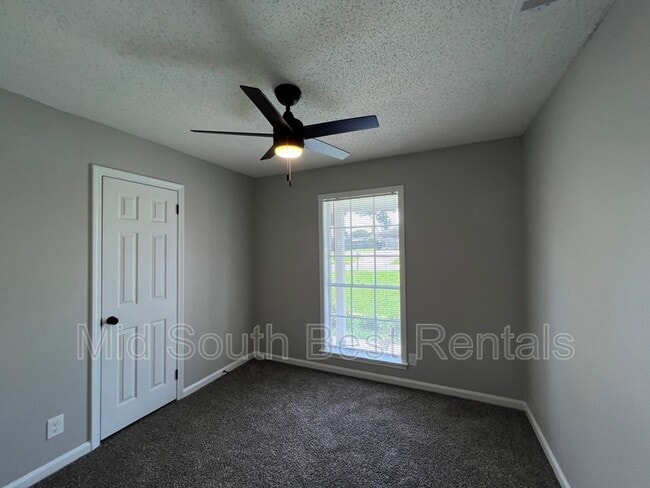 Building Photo - 326 Inwood Dr