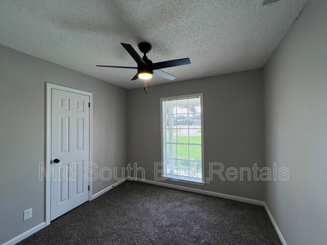 Foto del edificio - 326 Inwood Dr