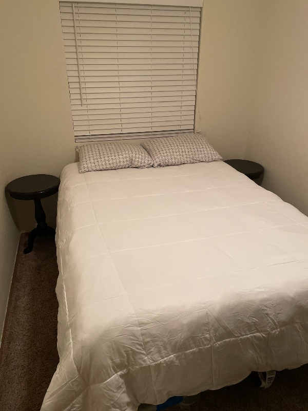 Building Photo - 4828 Prospect Dr