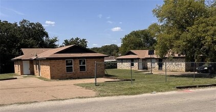 Building Photo - 5334 Flamingo Rd