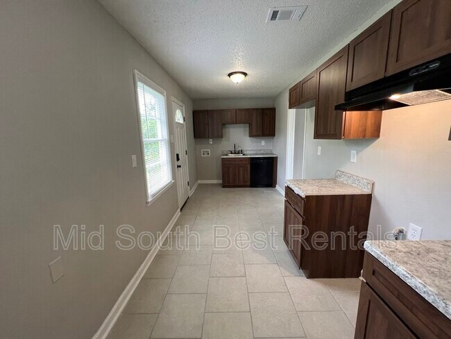 Foto del edificio - 302 Glencoe Rd