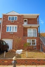 Building Photo - 2460 Batchelder St