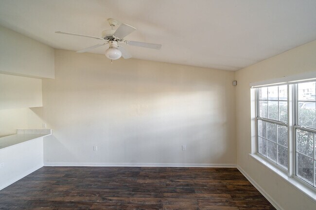 Foto del edificio - 2738 W Tharpe St