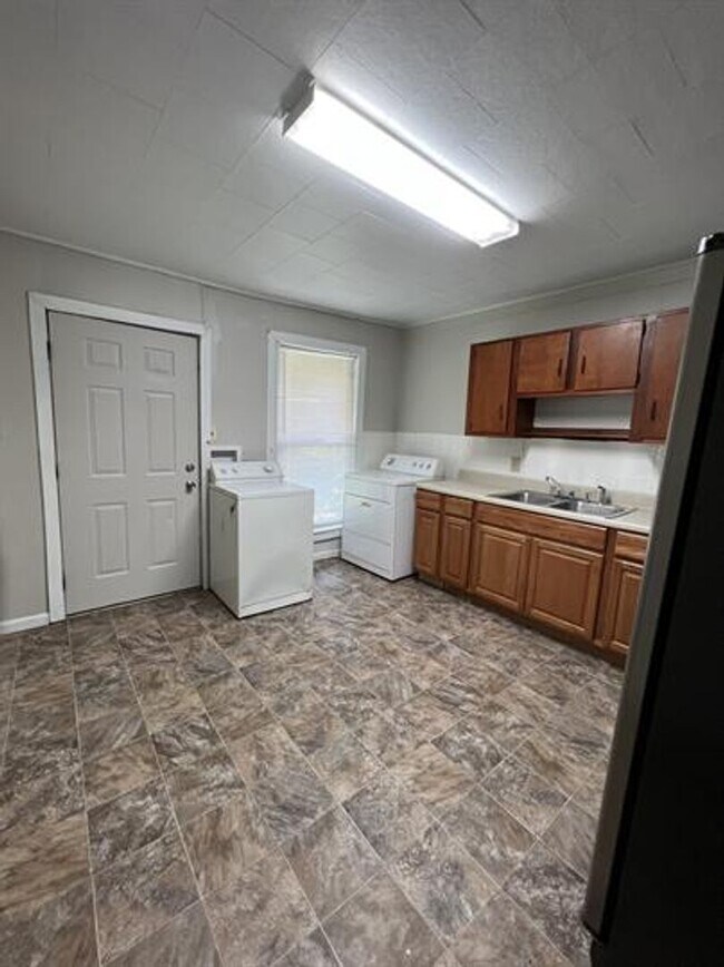 Foto del edificio - Charming one bedroom in South Charleston