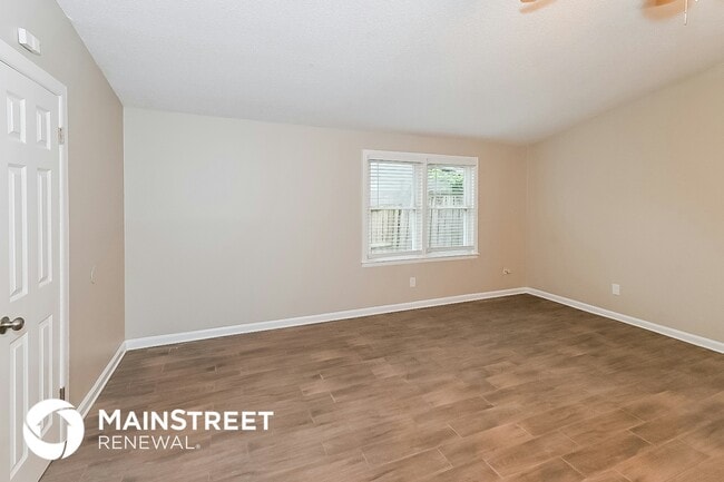 Foto del edificio - 2943 Brandale St