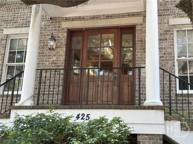 Foto del edificio - 425 E Mc Donough St