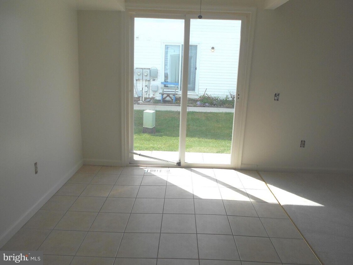 14 Ewing Dr Unit C, Reisterstown, MD 21136 Condo for Rent in