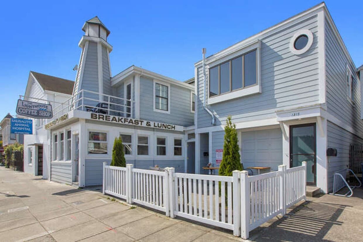 Primary Photo - Charming & Bright 1 bedroom Unit in Sausal...