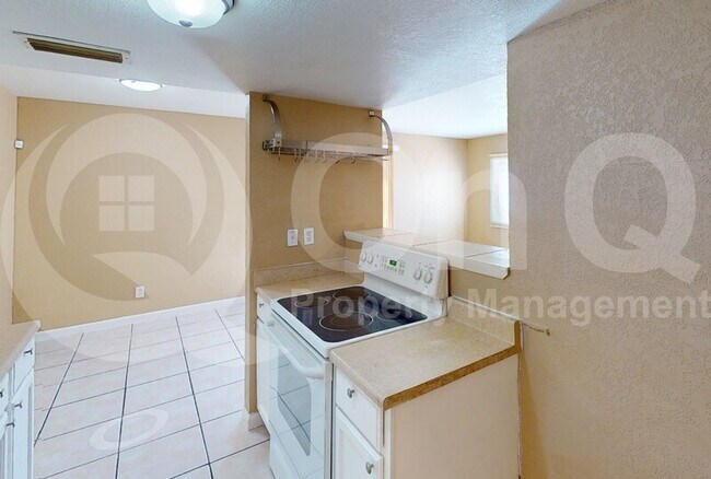 Foto del edificio - 4639 E Wood St