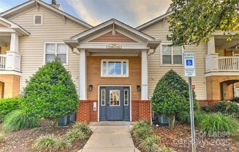 Building Photo - 17109 Red Feather Dr