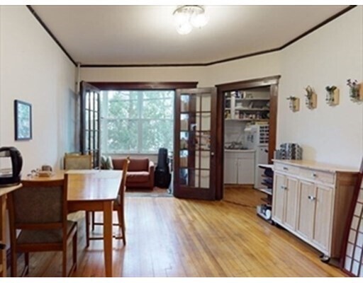 Building Photo - 2 Clinton St