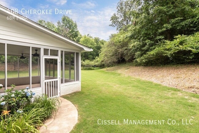 Building Photo - 408 Cherokee Dr