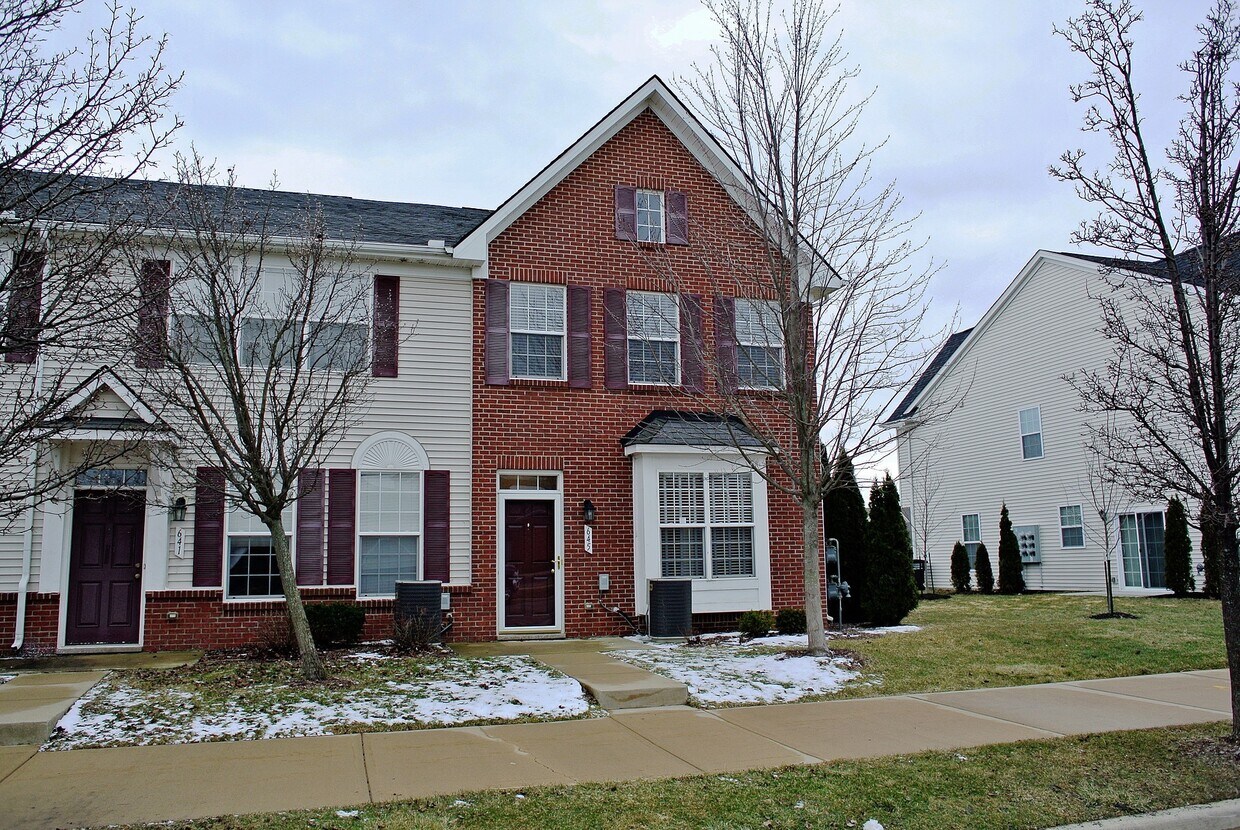 645 Powell Dr, Dundee, MI 48131 Condo for Rent in Dundee, MI