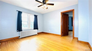 Building Photo - 2498 Woodlawn Ave