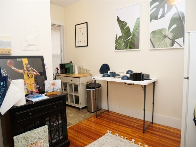 Foto del edificio - 1382 Beacon St