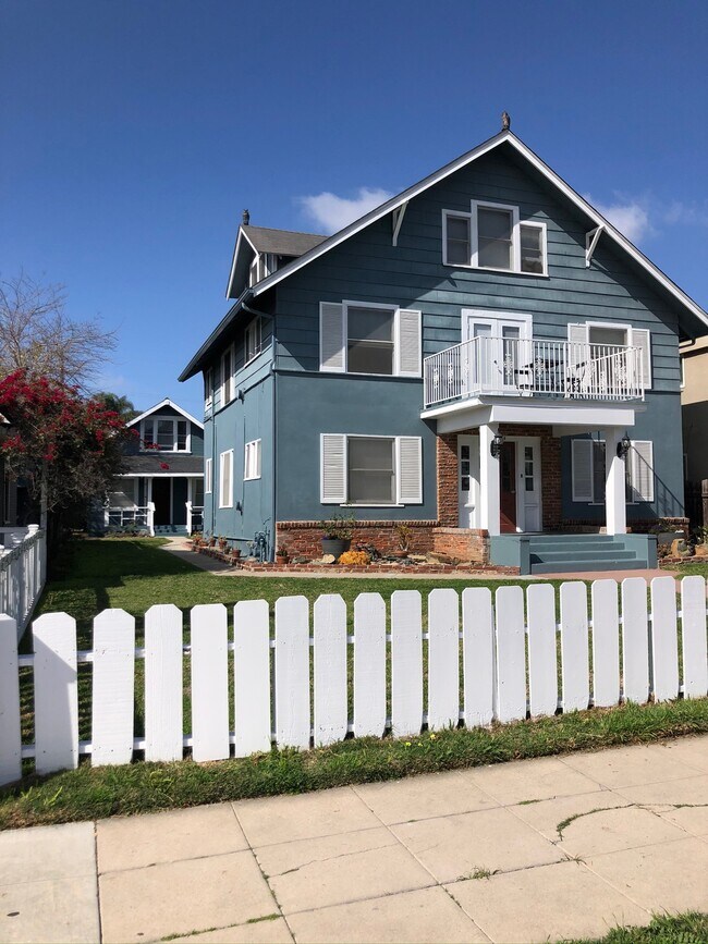 House for rent in rear - 4554 North Ave