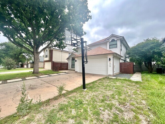 Foto del edificio - Beautiful 3/BR 2.5/BA Home with Modern Fin...