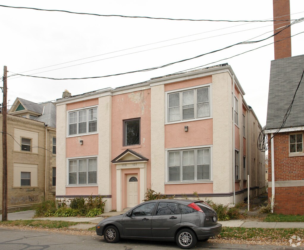 Foto del edificio - 121-125 Wilson Ave