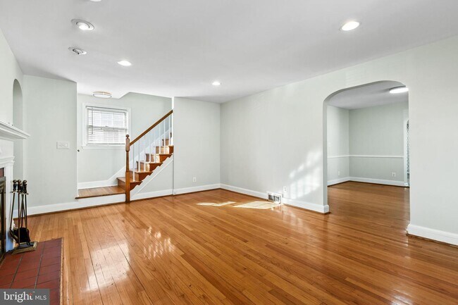 Foto del edificio - 3806 Edgewood Rd