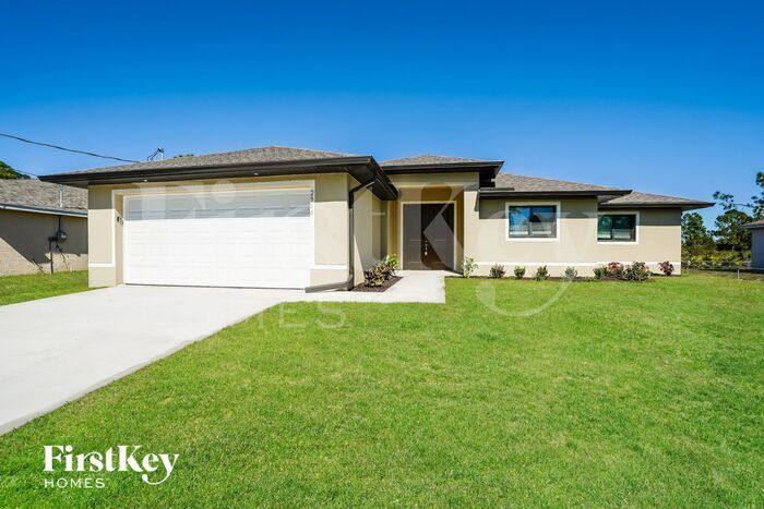 Foto principal - 2916 45th St W
