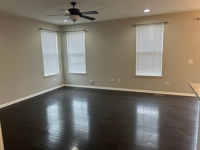 Foto del edificio - 2978 Henley Ln