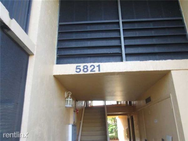 Building Photo - 5821 Washington St