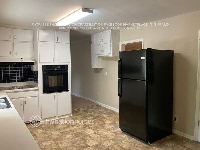 Building Photo - 4187 Castle Pines Ct