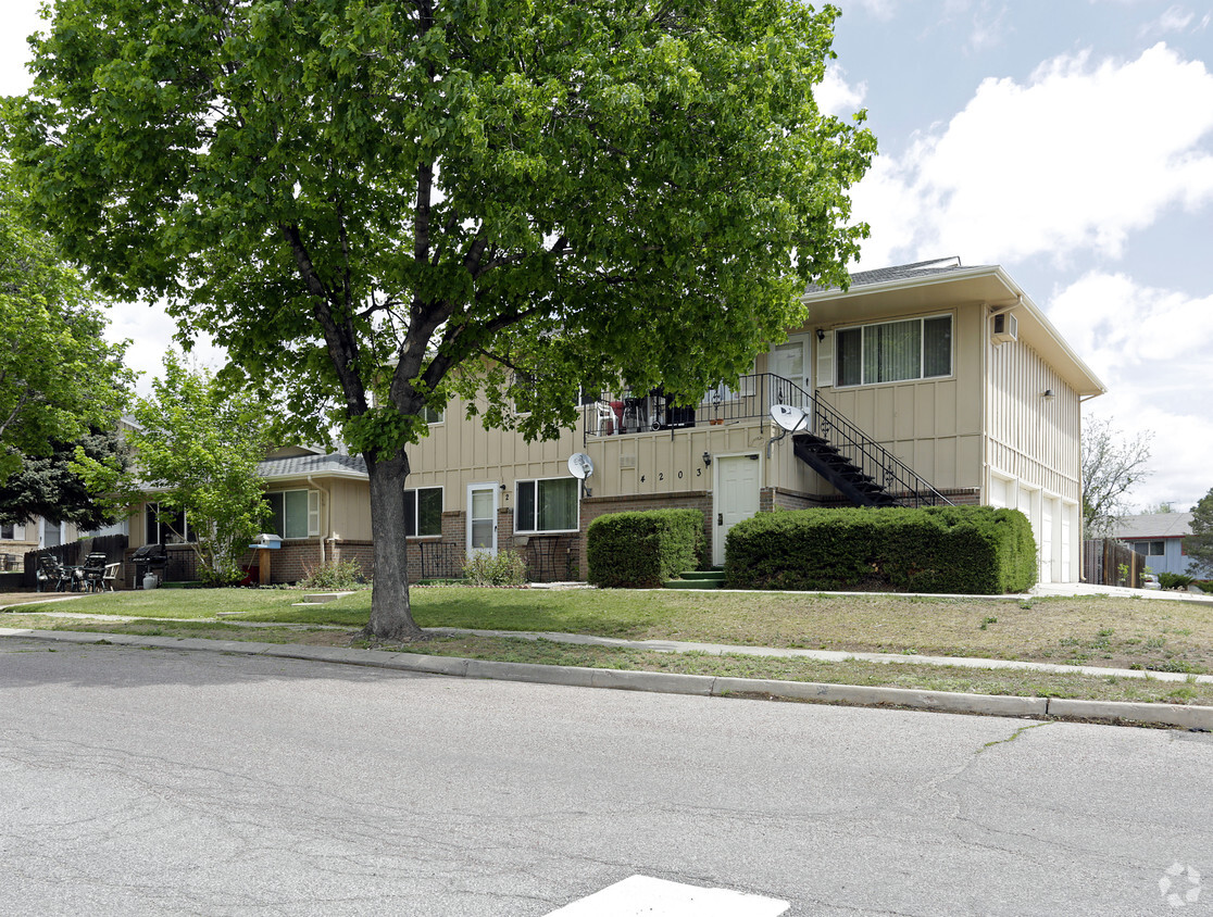 Primary Photo - 4203 Forest Hill Rd