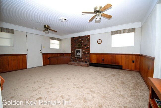 Building Photo - 3 br, 2 bath House - 626 US Hwy 13 S