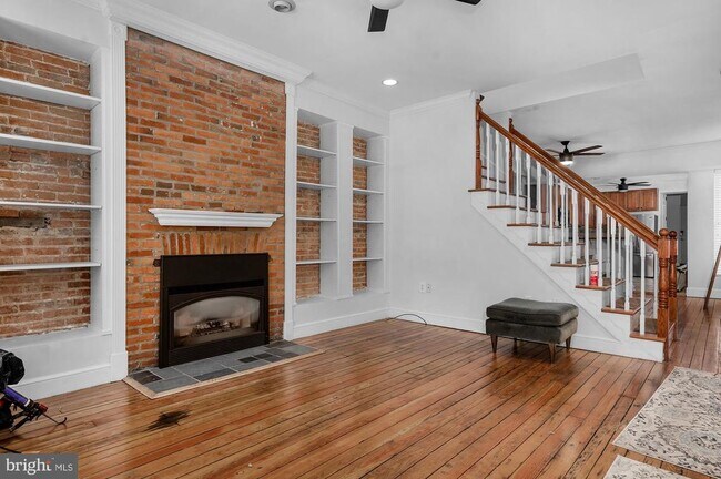 Foto del edificio - 1329 S Charles St