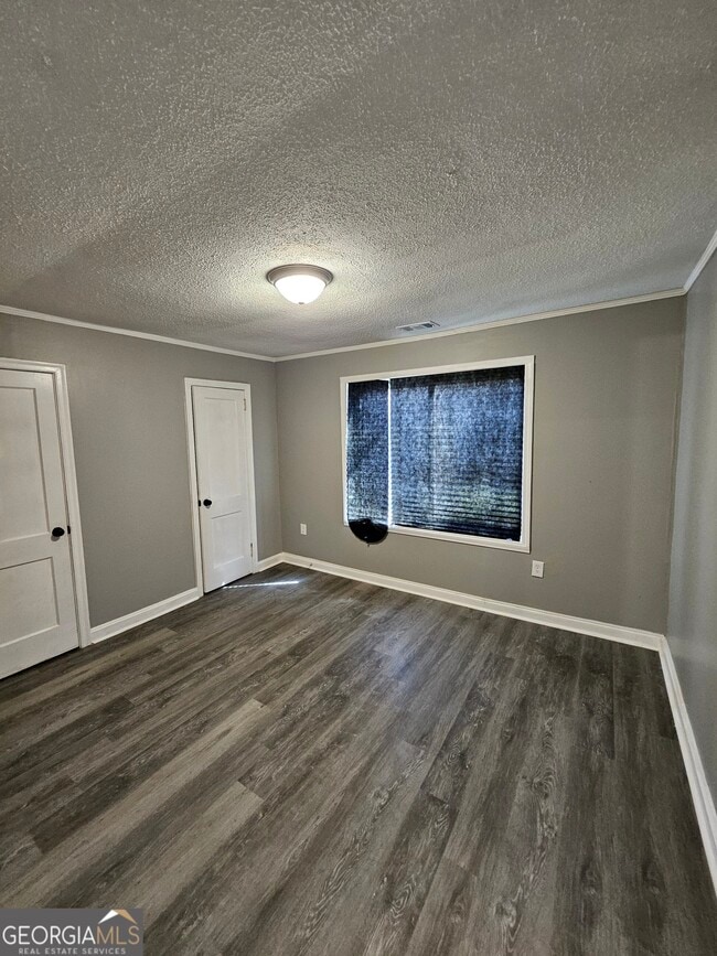 Building Photo - 521 Meriwether St